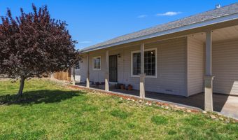 4320 Falcon Dr, Fallon, NV 89406