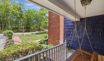 5 Pinecrest Cir, Bedford, NH 03110