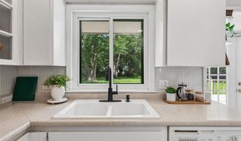1405 Nile Kinnick Dr S, Adel, IA 50003