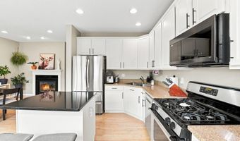 15742 Frisian Ln, Apple Valley, MN 55124