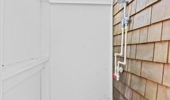 327 OAKWOOD St, Bethany Beach, DE 19930