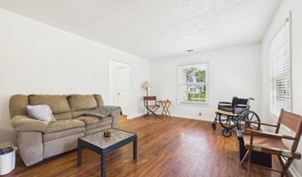4406 Dartmouth Dr, Anderson, IN 46013