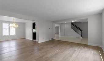 10 San Mateo Ct, Amherst, NY 14051