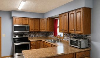 2208 Darling Ave E, Alexandria, MN 56308