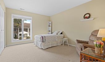1860 W Surrey Park Ln 2B, Arlington Heights, IL 60005