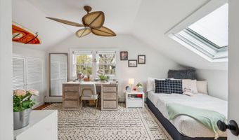 84 Indian Wells Hwy, Amagansett, NY 11930