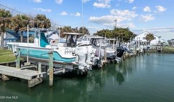 319 Old Causeway Rd, Atlantic Beach, NC 28512