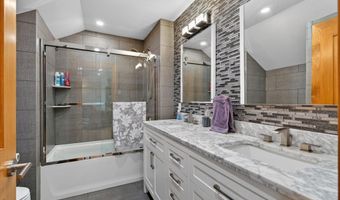 4362 Lake St, Bridport, VT 05734