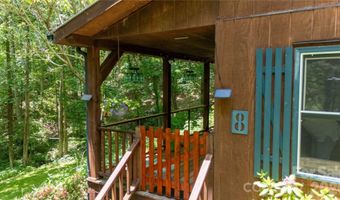 8 Westward Way, Bakersville, NC 28705