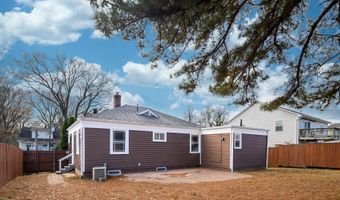 2046 FOREST Dr, Annapolis, MD 21401