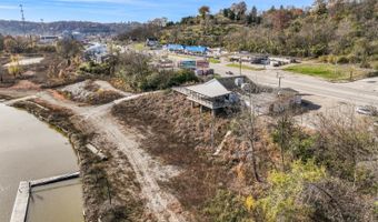 617 Green Blvd, Aurora, IN 47001