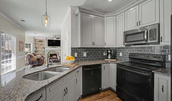 1025 Fairwood Ct NW, Acworth, GA 30101