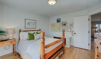 23 Chachapacassett Rd, Barrington, RI 02806