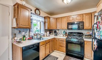 3 George St, Avenel, NJ 07001
