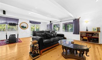 5920 Colodny Dr, Agoura Hills, CA 91301
