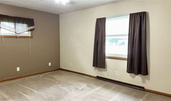 1111 Norwood Dr, Ashtabula, OH 44004