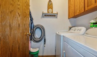 609 4th Ave NW, Altoona, IA 50009