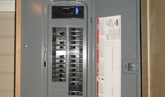 9 Ridge Rd, Atlantic, IA 50022