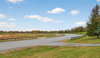 52 Hill Rd, Allentown, NJ 08501