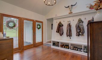 1307 Floyd Spgs, Armuchee, GA 30105