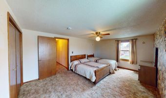 904 Clausen Ave, Albert Lea, MN 56007