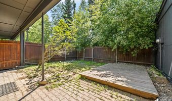2044 Stonegate Cir, Anchorage, AK 99515