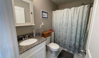 3 Bay View Ave 5, Bristol, RI 02809