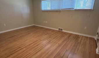 1323 N 3rd St, Aberdeen, SD 57401