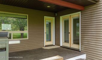 125 WAGON RUT Ln, Auburn, WY 83111