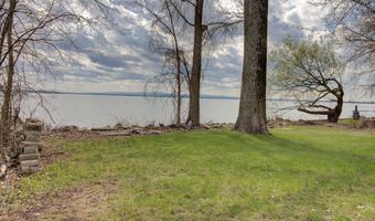 23 Mud Pt S, Alburgh, VT 05440
