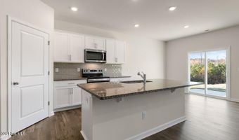 1104 Aviator Ln, Ayden, NC 28513