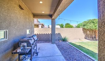 318 W STRIDING EDGE Dr, San Tan Valley, AZ 85140