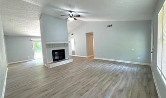 321 Knollwood Ln, Woodstock, GA 30188