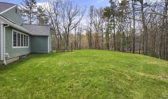 9 Maxwell Dr, Brookline, NH 03033