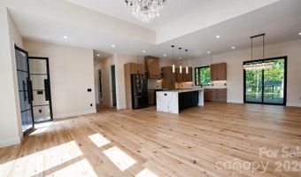 407 Melnick Ter, Asheville, NC 28803