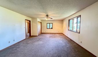 112 N Main St, Barnes, KS 66933