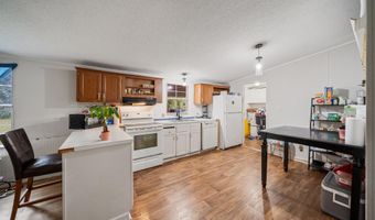 64 Favor Rd, Camden, SC 29020
