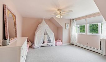 20 Sherman Ave, Bristol, RI 02809