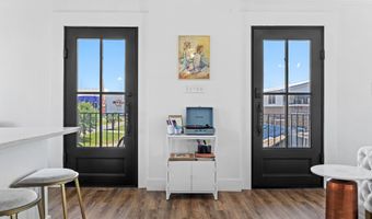 782 Water St, Biloxi, MS 39530