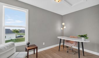 5215 Windrose Ln, Ames, IA 50014