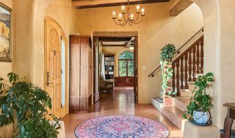 30 Camino Sanador, Santa Fe, NM 87505