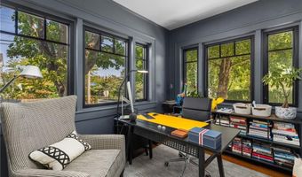 41 Hunter Ave, Newport, RI 02840