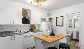 908 G St 13, San Diego, CA 92101