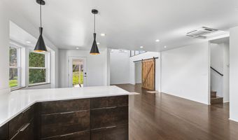 593 Crowson Rd, Ashland, OR 97520
