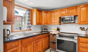 218 Donahue Rd, Barre, VT 05654