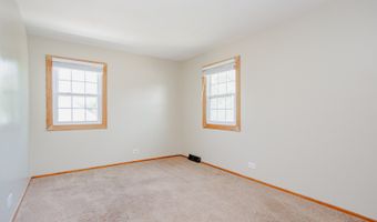 722 N Mavis Ln, Addison, IL 60101