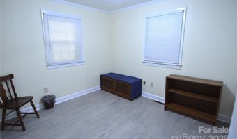 1108 Pine Hill Rd, Asheboro, NC 27205