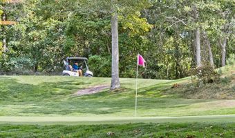 4 Hollyhock Knoll Ct 4, Bourne, MA 02532