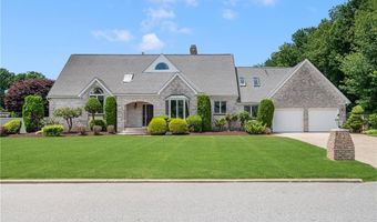 40 Alpine Estates Dr, Cranston, RI 02921