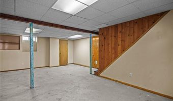 35 Forest Ave, Cumberland, RI 02864